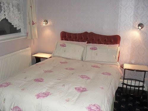 Balmoral Guest House Blackpool Ngoại thất bức ảnh